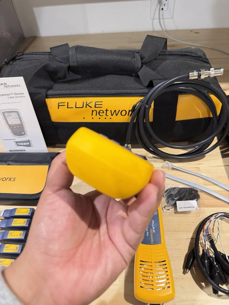 FLUKE NETWORKS MS2-KIT MICROSCANNER 2 & INTELLITONE PRO200 CABLE TEST KIT