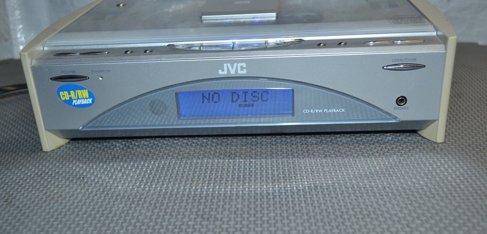 JVC Compact System FS-SD550 CD Player Radio