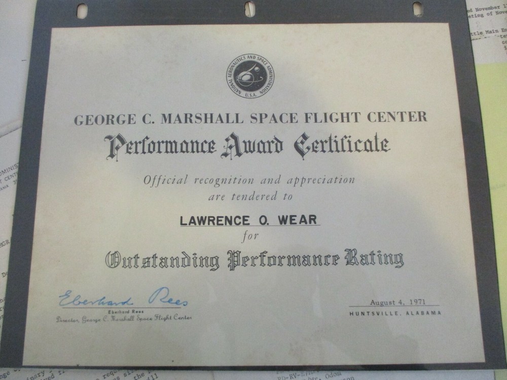 1970-72 NASA MSFC SSME ORBITER DEVELOPMENT/SIGNED AWARD CERTIFICAT-EBERHARD REES