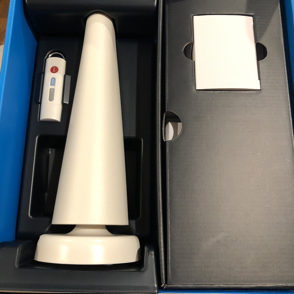 SimpliSafe Home Security System 7 Piece Original White Open Box