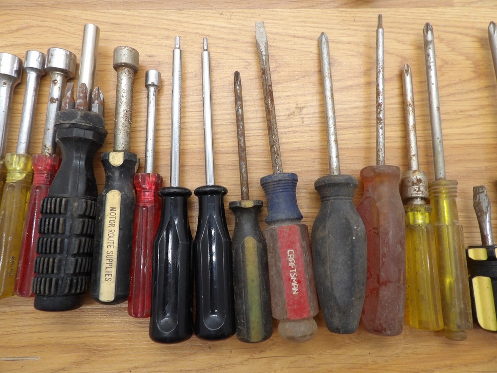 TOP LINE TOOLS Ratcheting Bit Screwdriver & Other Screwdrivers & Nut Drivers