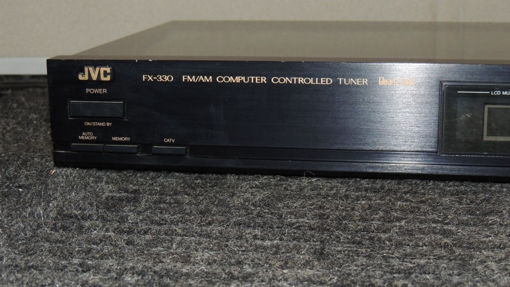 JVC FX-330 FM/AM Computer Controlled Tuner