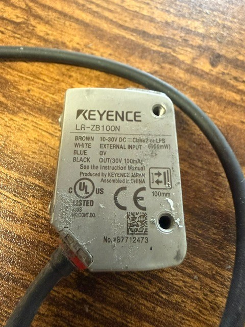 Keyence LR-ZB100N Laser Sensor