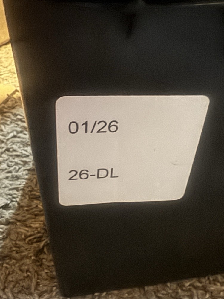 Duralast 26-DL battery . 525 CCAs 1/26 Sticker