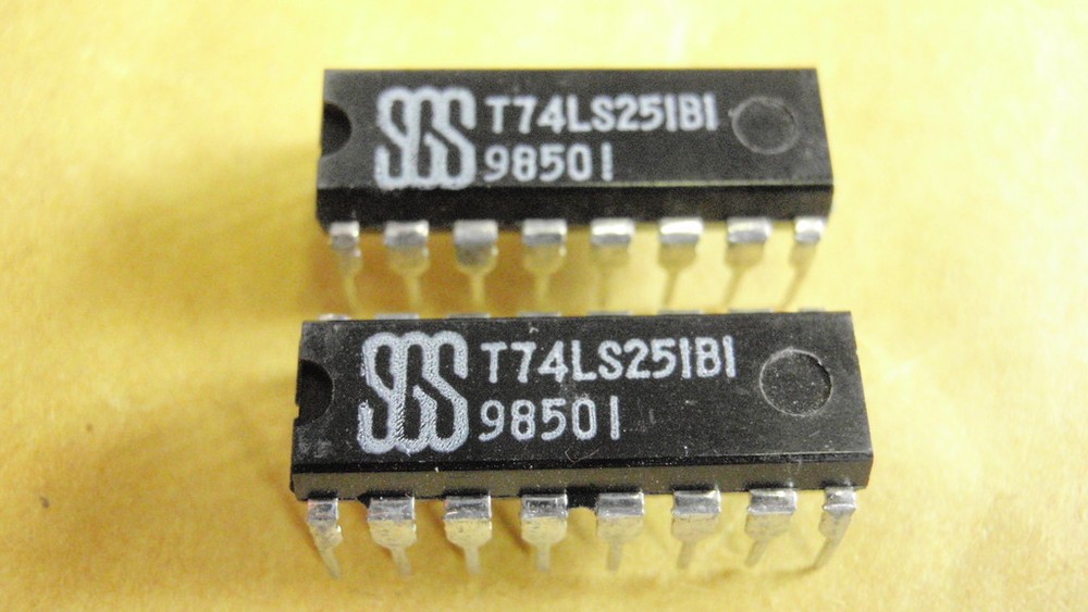 IC BAUSTEIN 74LS251 2x 20960-186