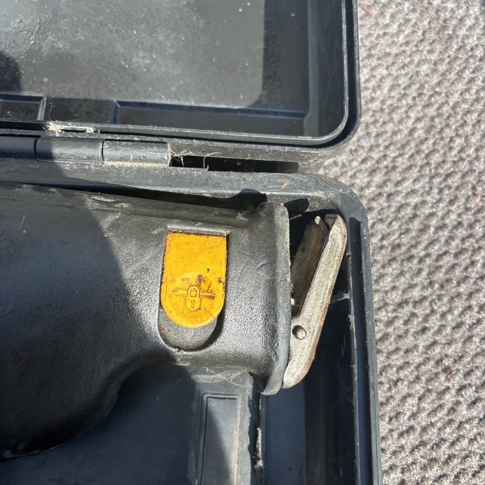 DEWALT DW309 in Case