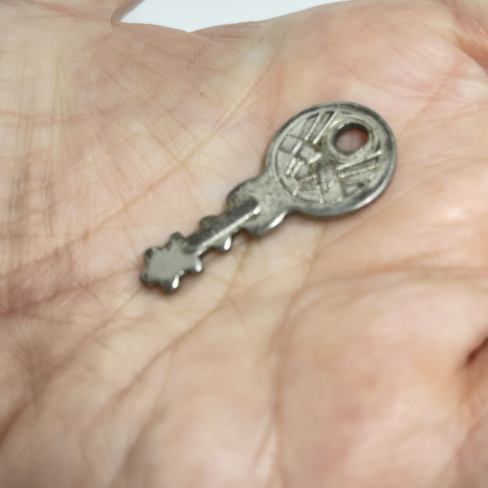 IKA Replacement Key Flat Skeleton Briefcase Luggage Instrument Case?