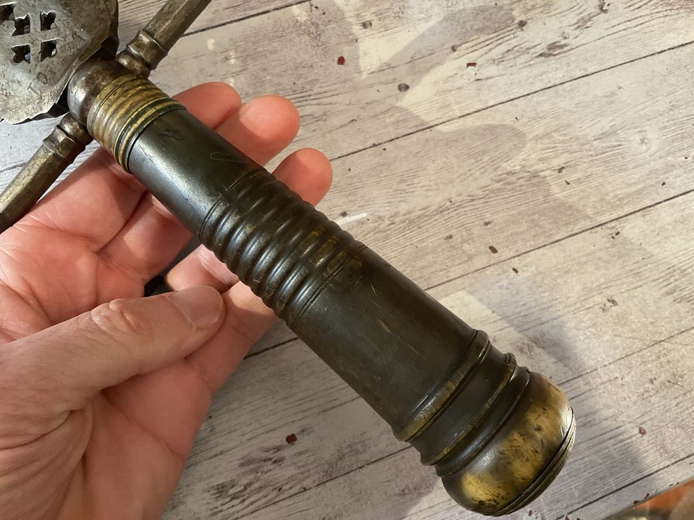 ORIGINAL MASSIVE 1700S ? GERMAN REGIMENTAL BLADE KNIFE