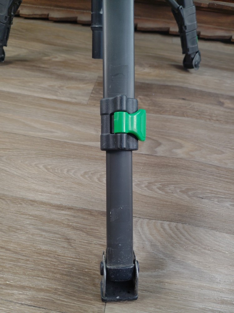 Cullmann # 2901 Adjustable Tilt Head Camera Tripod Black Green READ DESCRIPTION