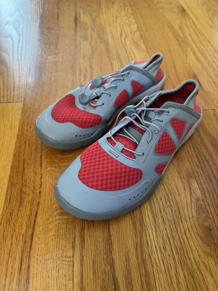 Woman’s Simms Deck Shoes Size 8