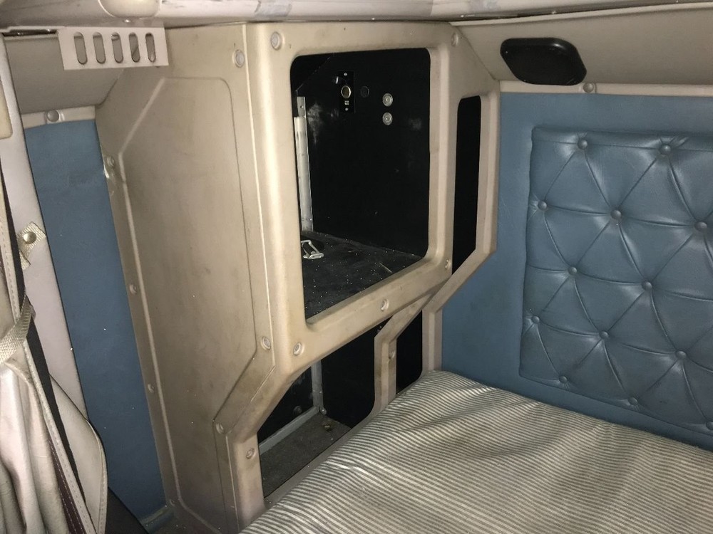 International 9200 Right/Passenger Sleeper Cabinet - Used
