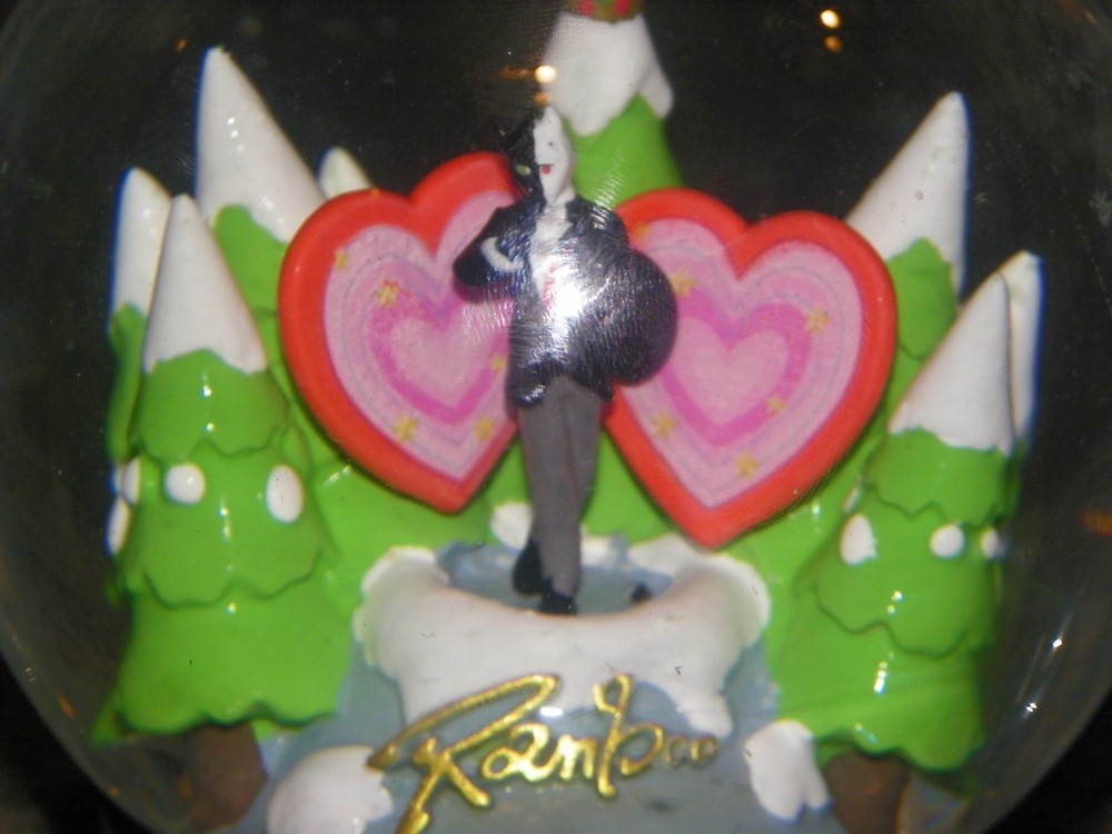 Ranboo Snow Globe Christmas Edition