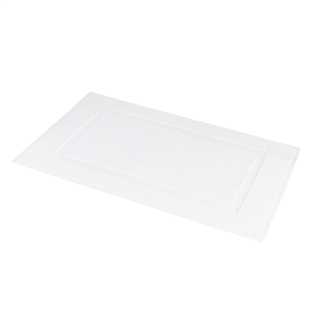 Amazon Basics Absorbent Cotton Machine 31" L x 20" W, White
