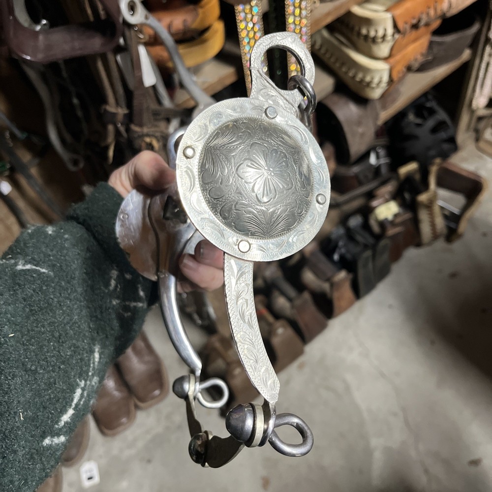 Show Bit Large Concho With Curb Mouth