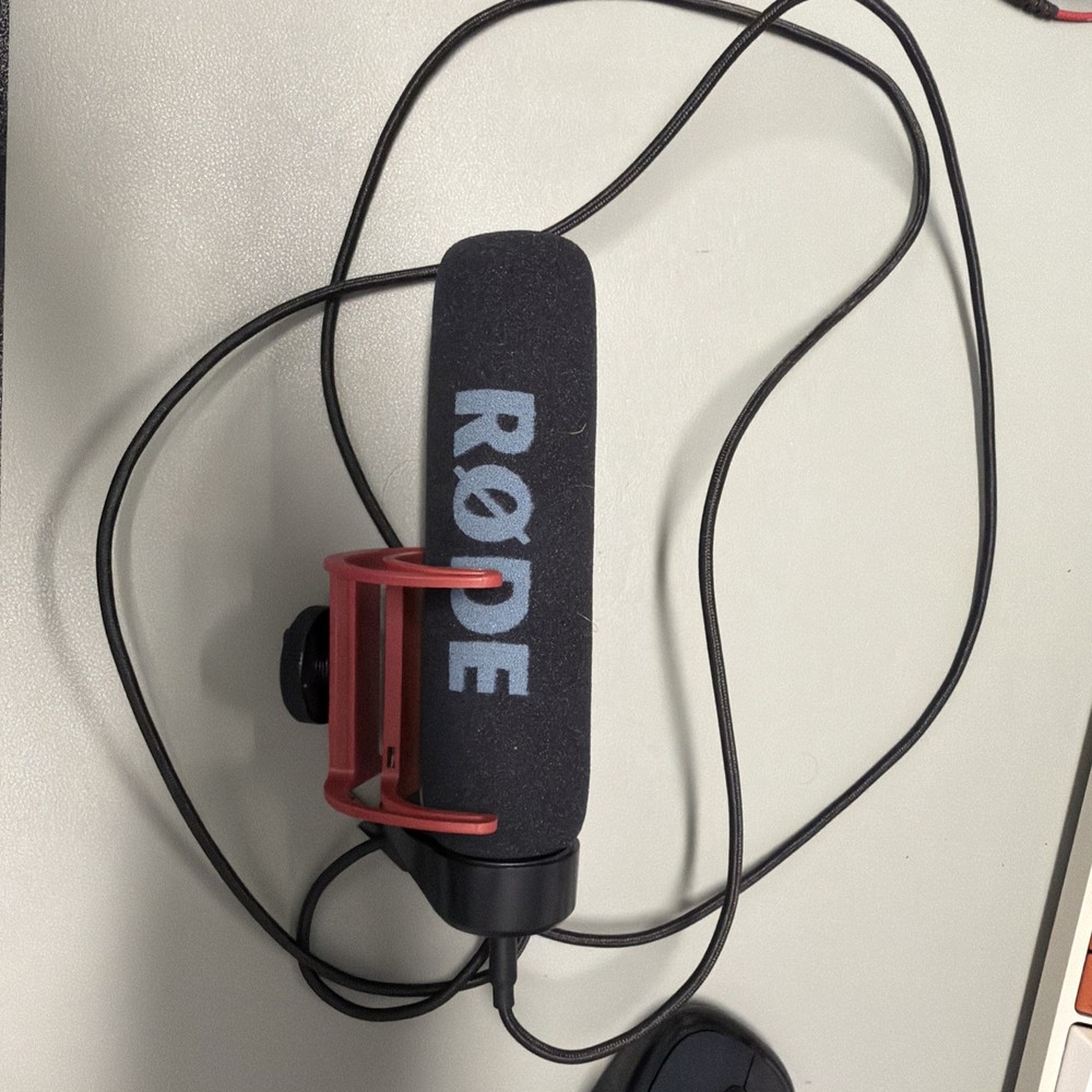Rode VideoMic GO Lightweight On Camera Microphone