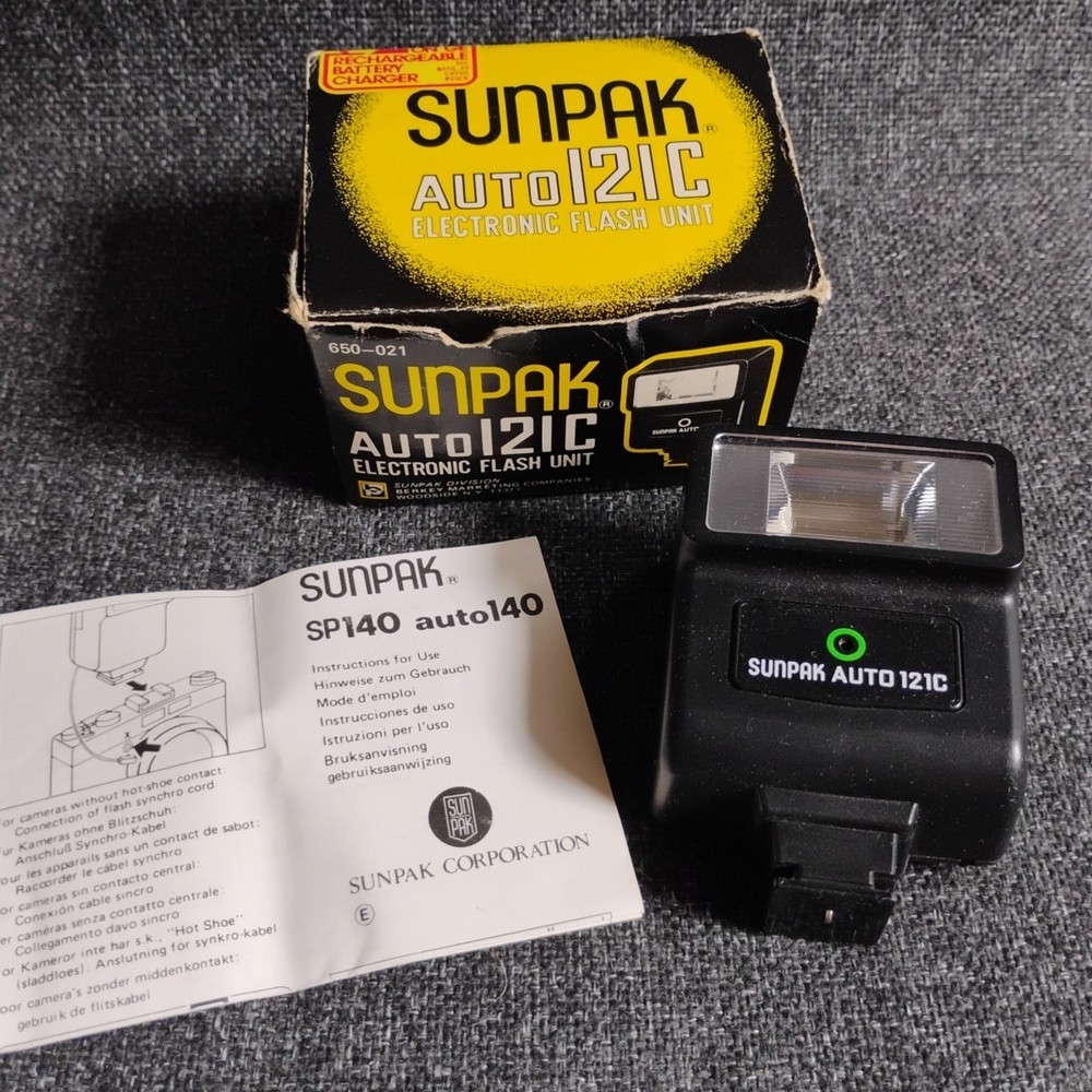 Sunpak Auto 121C Camera Flash