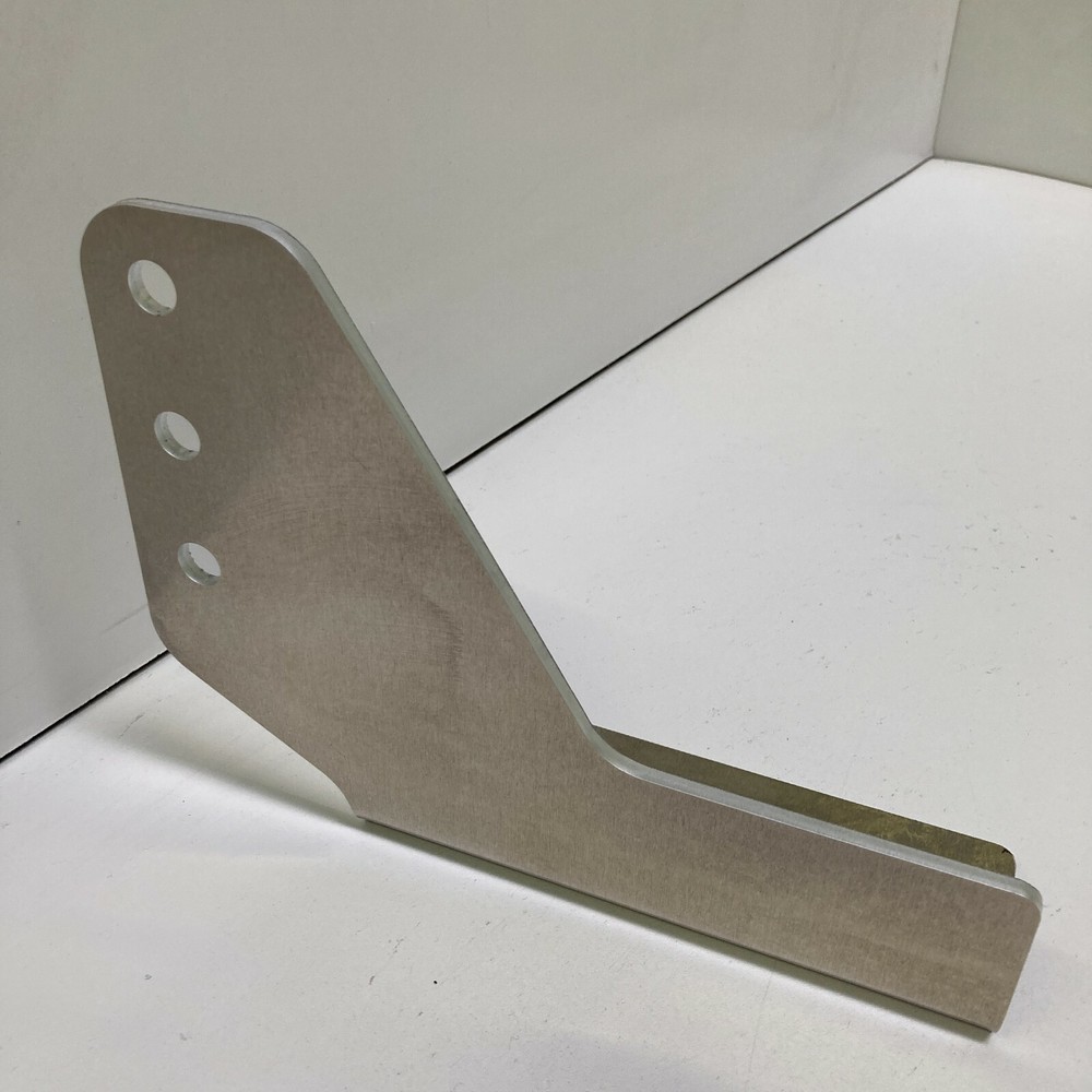 Peterbilt DPF Box Step Brackets - 567 579