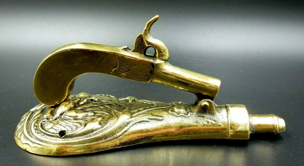 VINTAGE PISTOL & POWDER FLASK SOLID BRASS DOOR KNOCKER