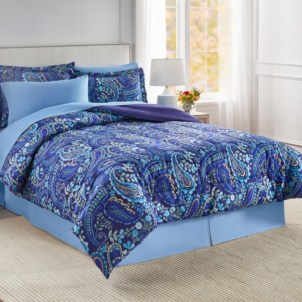 BrylaneHome BH Studio Reversible Comforter - King, Foliage
