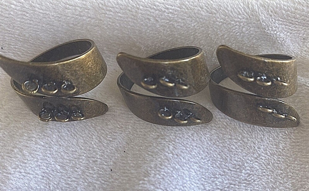 24 pieces ~ Brass Adjustable Ring Blanks with 6 Loops