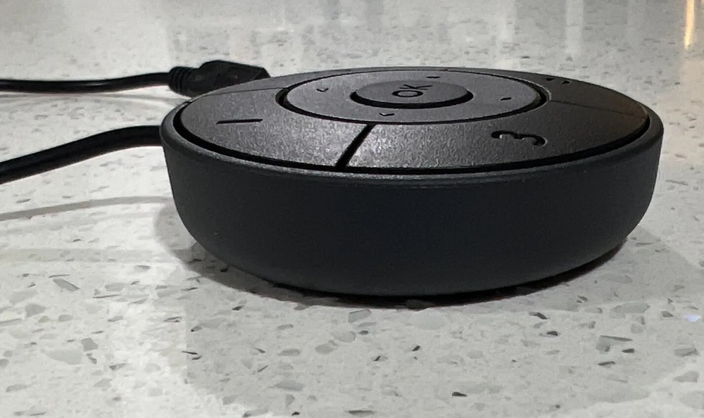 Circular Remote Control for Projector Black (see descript