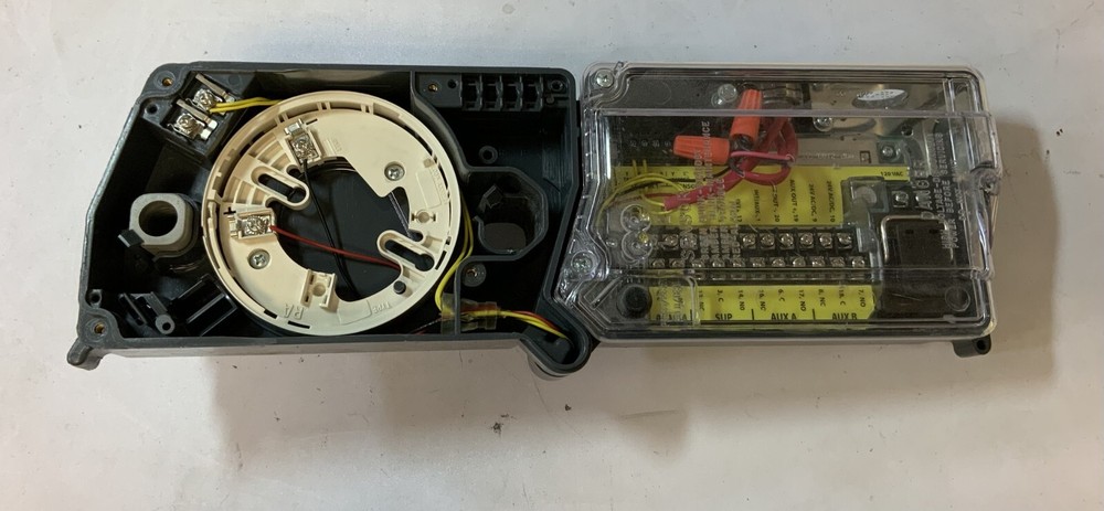 System Sensor D4120 Smoke Detector for Duct Application, Black "D3E"