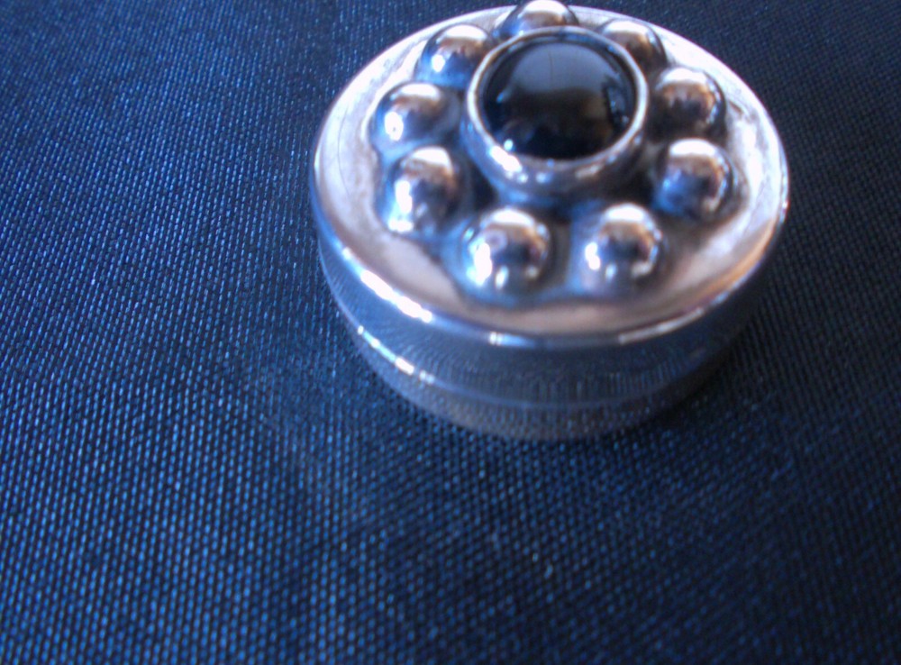SOLID SILVER Beautiful PILL POT With Gem Stone Hallmarked Denmark