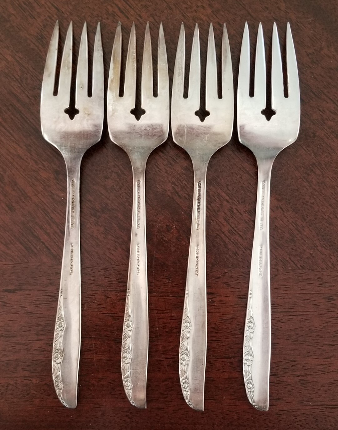 Lot of 4 Salad Forks 6 1/2" "Brittany Rose" Wm. A. Rogers Oneida Silverplate