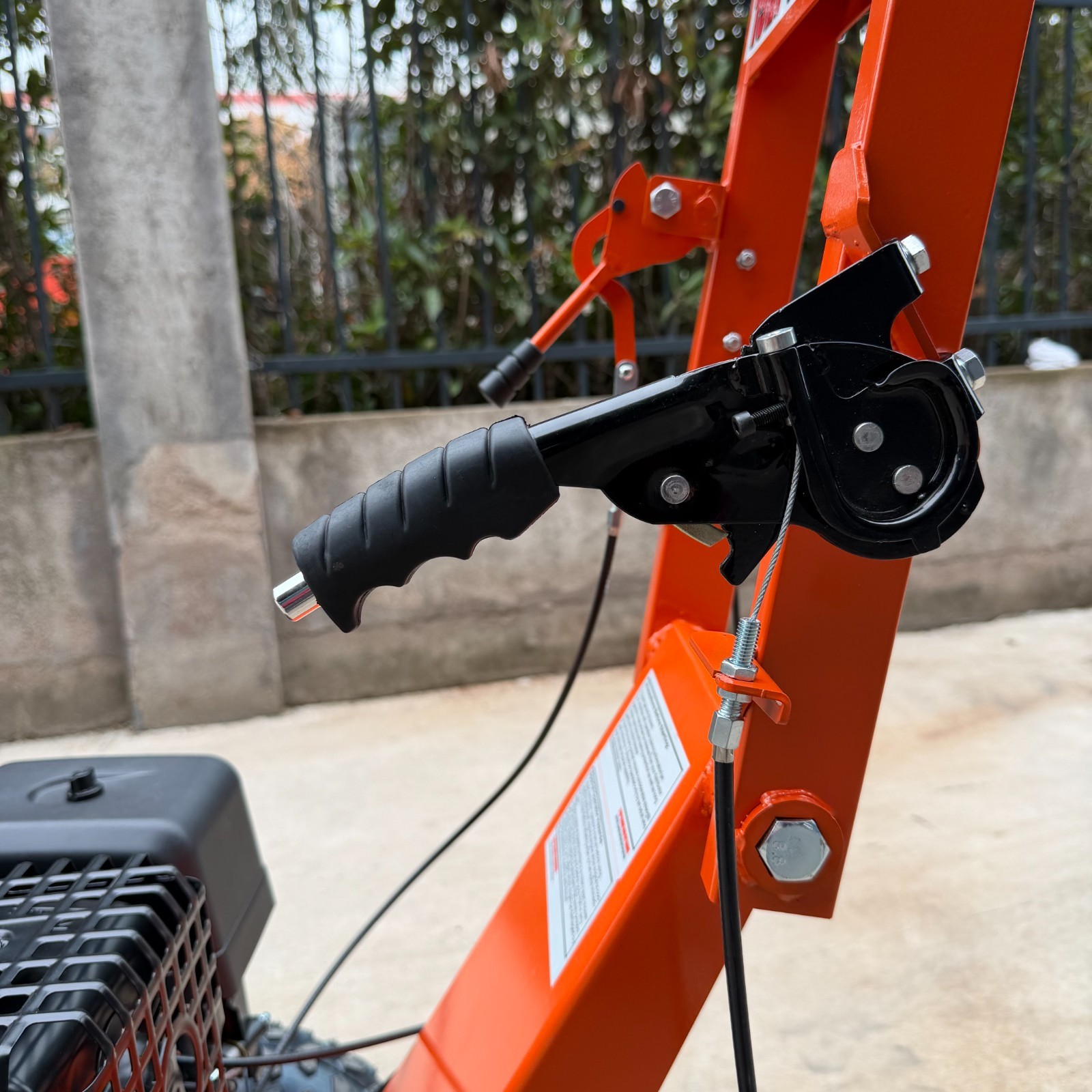 NEW 420cc 15HP Stump Grinder, Recoil, 15'' Cutting Height/10'' Cutting Depth