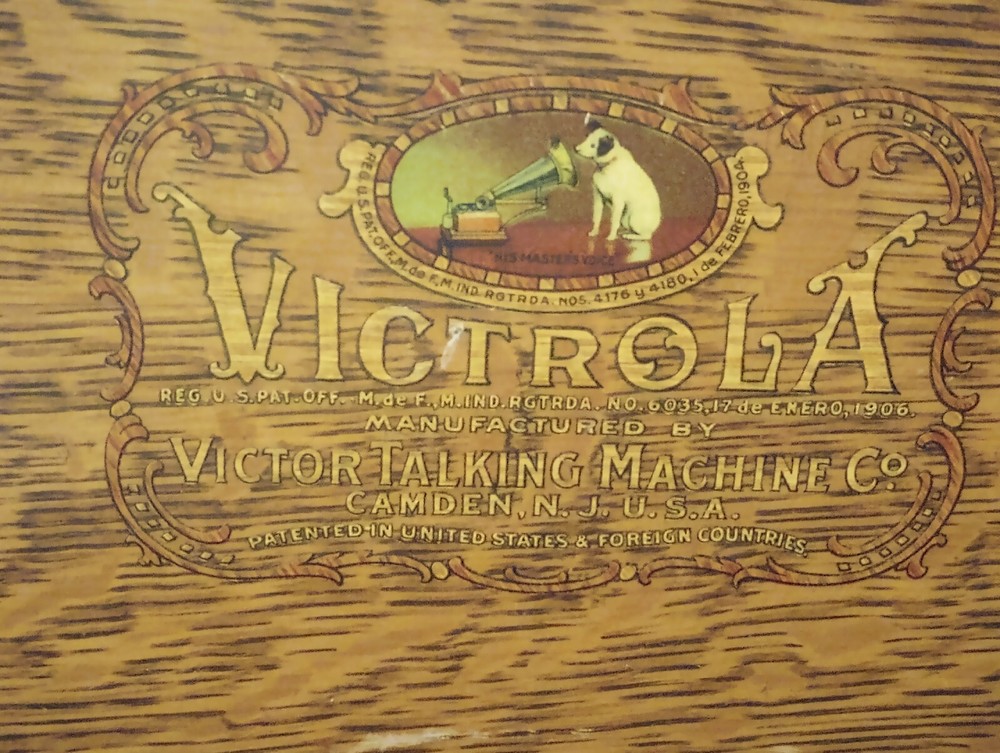 RCA VICTOR VICTROLA TALKING MACHINE 1900 - VV-100 modified