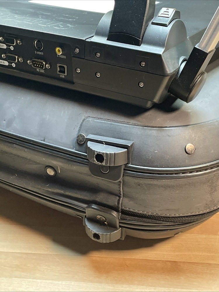 Samsung SDP-950R Digital Presenter Overhead Document Camera Working