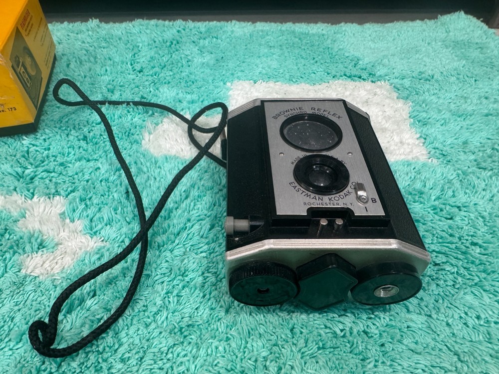 Kodak Brownie Reflex Synchro Model Camera - Untested