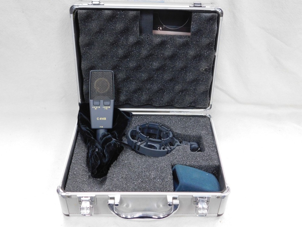AKG C414 B Large Diaphragm Multipattern Condenser Microphone