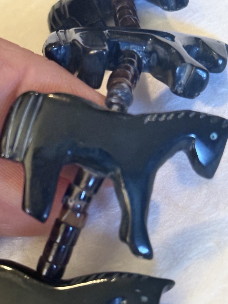 horses fetish necklace