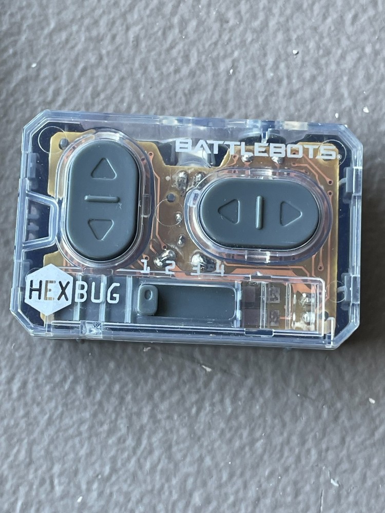 HEXBUG BATTLEBOTS BETA WITH REMOTE CONTROLLER TRANSPARENT RC ROBOT FIGURE READ