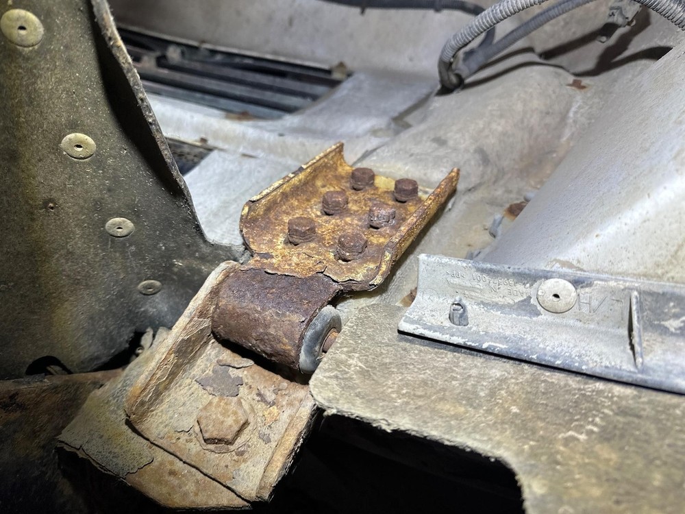 Sterling ACTERRA Right/Passenger Hood Hinge - Used