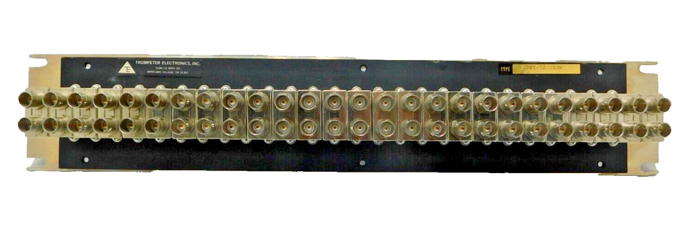 Trompeter Electronics JSI-52/J14W Patch Panel with 26 each J14W Connectors