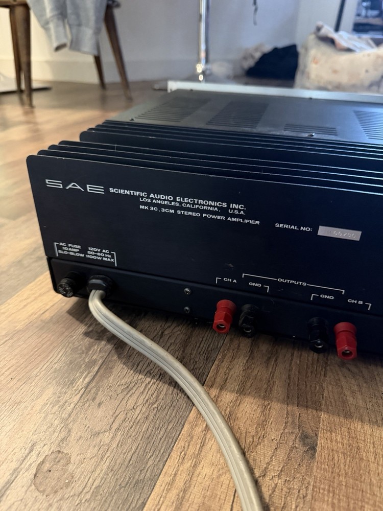 SAE Mark 3 cm Power Amplifier UNTESTED But Powers On.