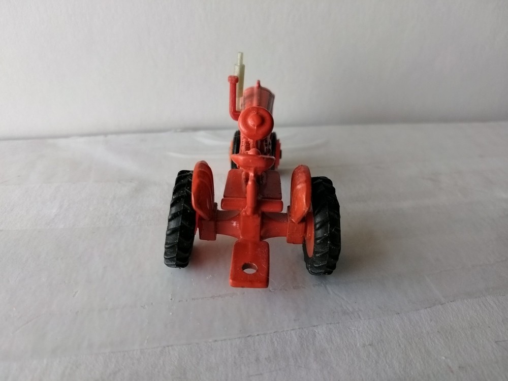 1/64 Case Tricycle Front End Tractor