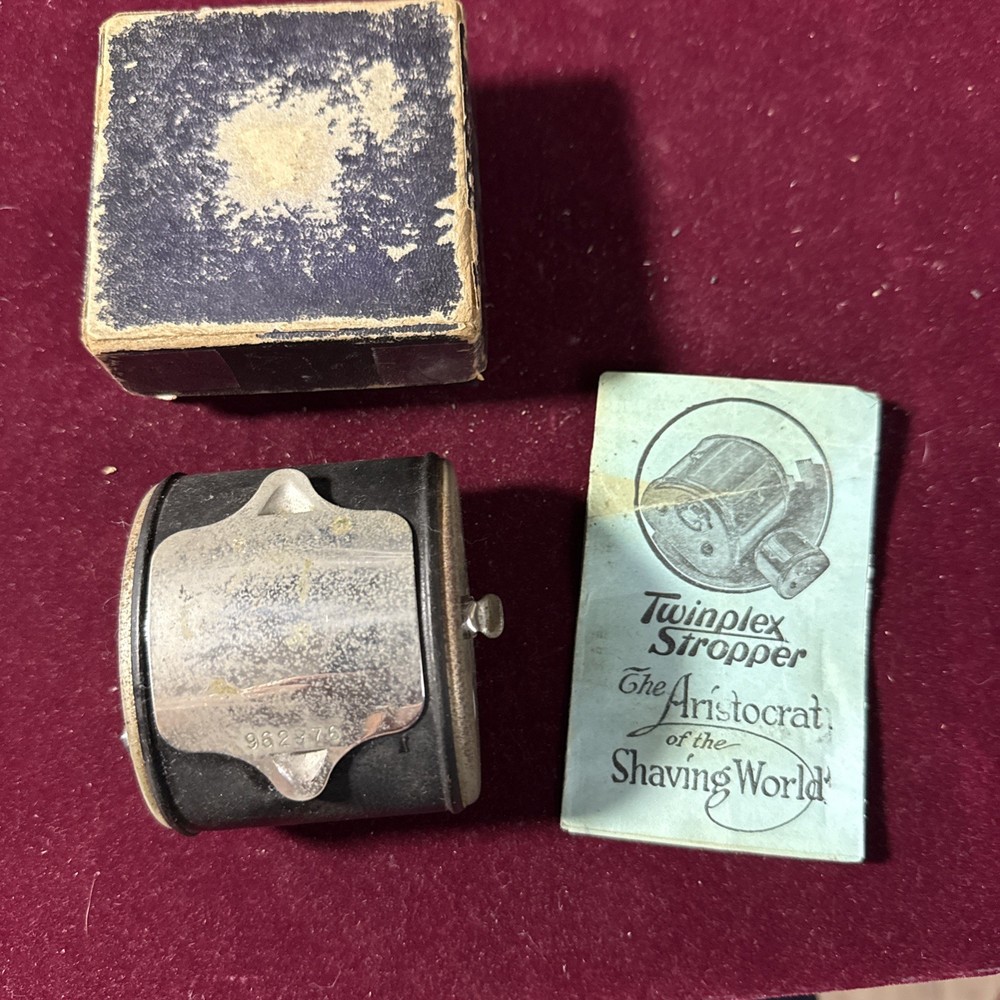 Antique Twinplex Razor Blade Sharpener Stropper in  Box / Instructions 1920s