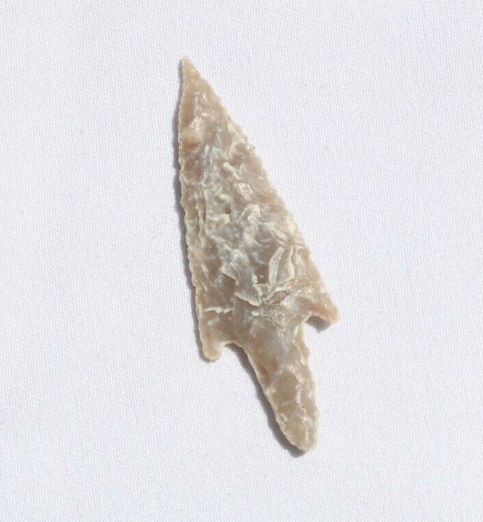 SAHARA NEOLITHIC TRANSLUCENT FROSTED AGATE - NEEDLE TIP