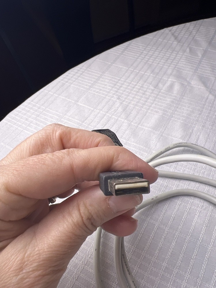 Vintage Logitech USB Webcam White & Blue – Early 2000s PC Camera – Untested