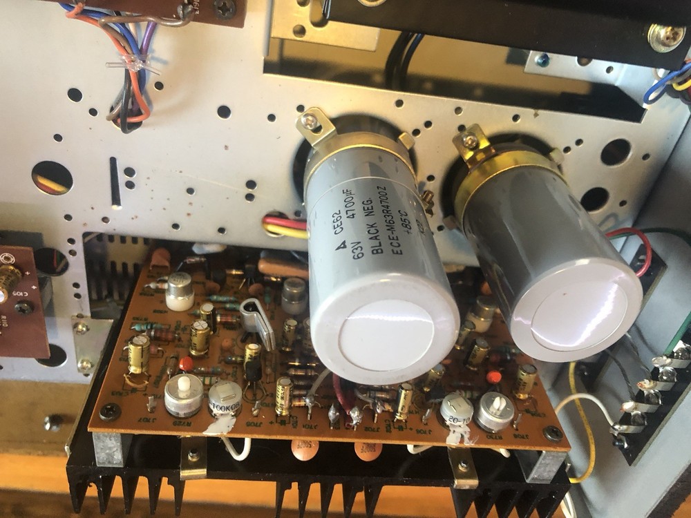 Marantz 2440 Quadradial Amplifier