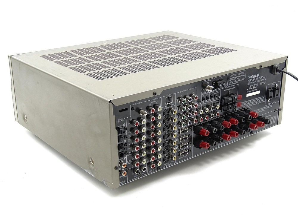 YAMAHA DSP-AX759 A/V Receiver