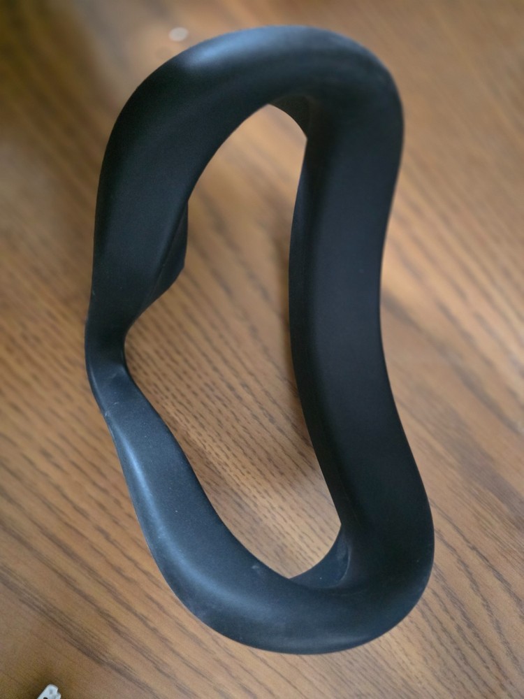 Meta / Oculus Quest 2 Unused Face Pad Replacement Sweatproof (Read Description)