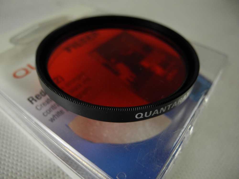 QUANTARAY PERFECT RED 2 52mm FILTER WITH CASE