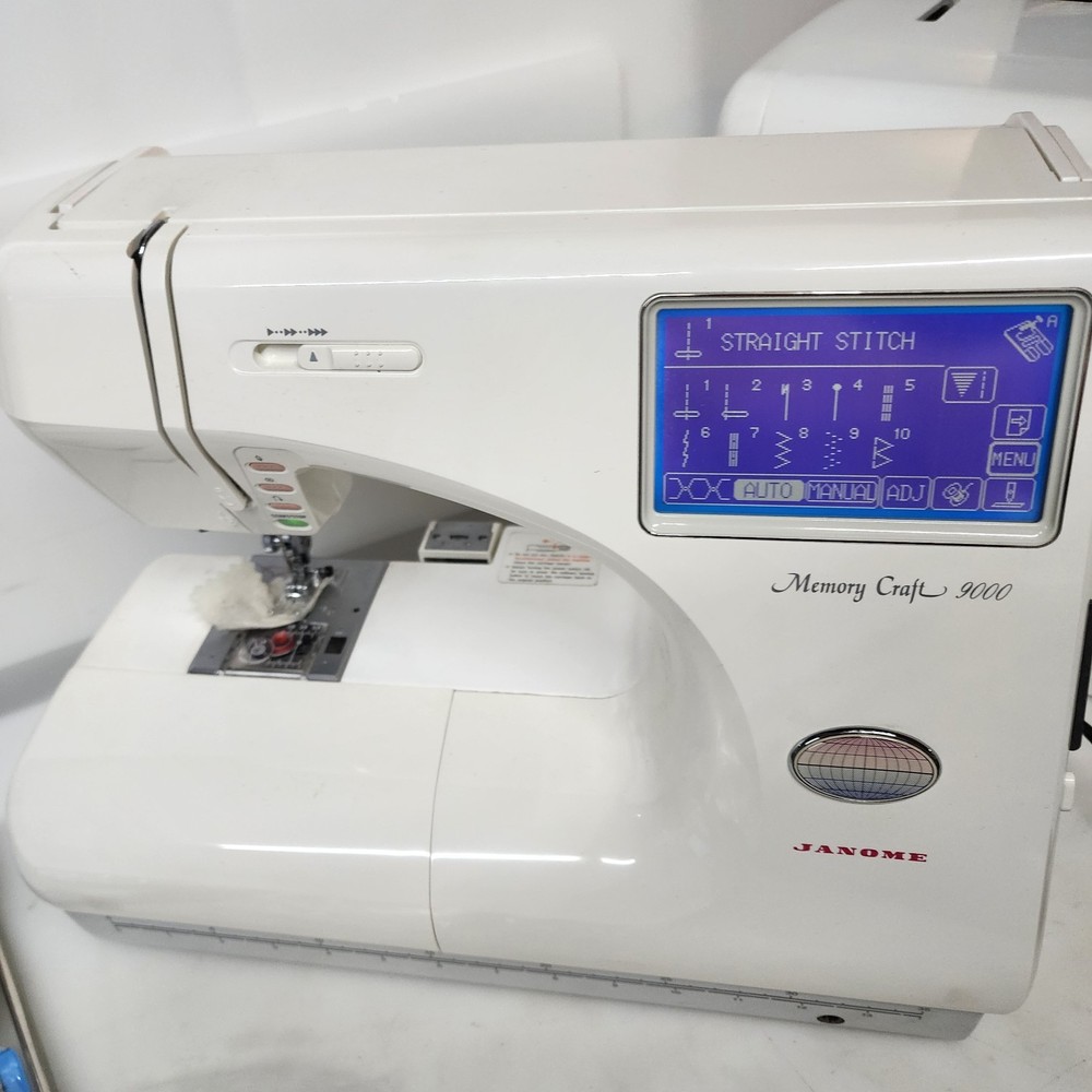 Janome Memory Craft 9000 Sewing Embroidery Machine Combo Computerized W Case Acc