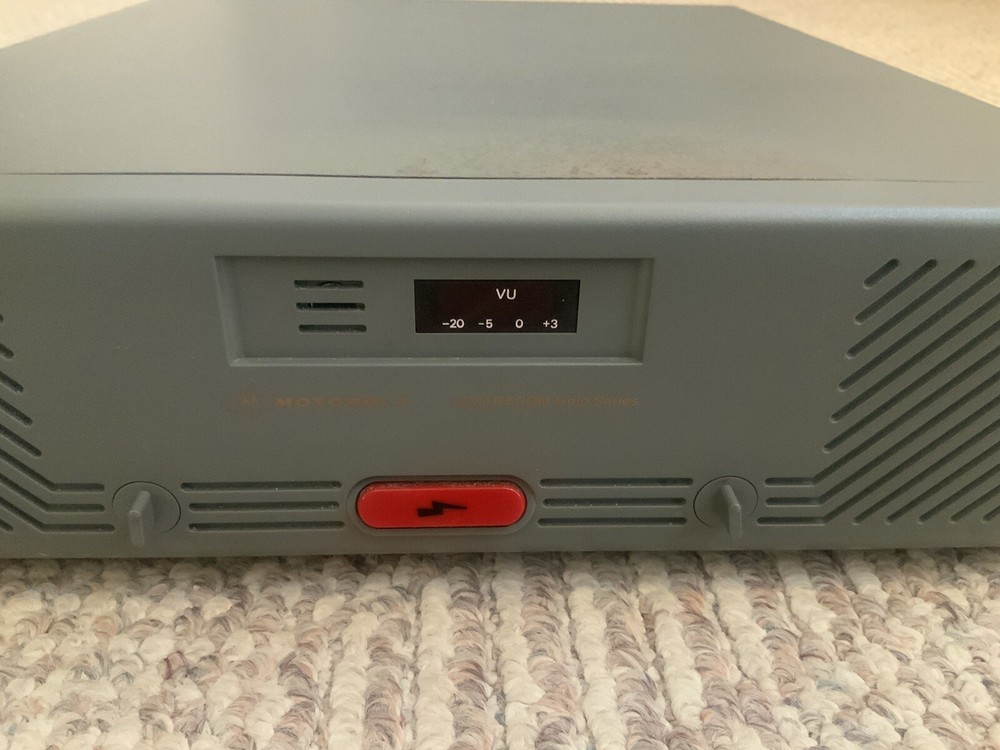 MOTOROLA DISPATCH CONSOLE CONTROL CENTER CENTRACOM B1822B