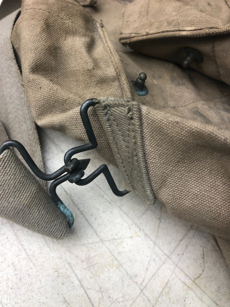 ORIGINAL WWII US NAVY MARK IV GAS MASK CARRY BAG