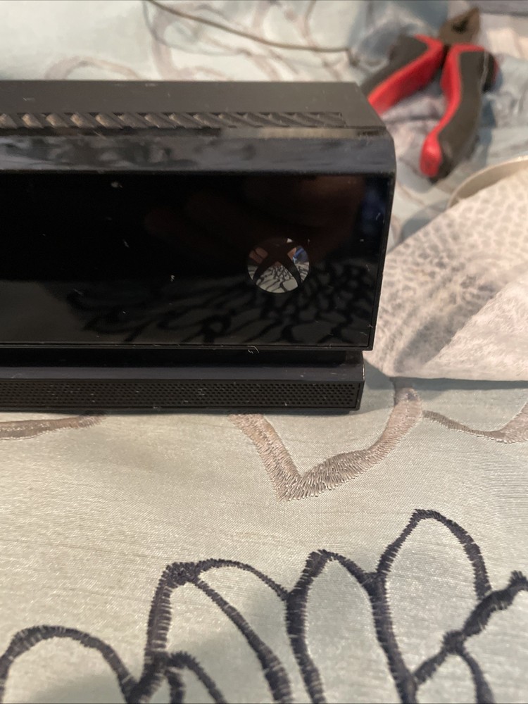 Microsoft Xbox One Kinect Wired Motion Sensor Black Model 1520 OEM